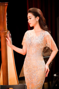 Hoa hậu Mỹ Linh muốn gắn bó với công việc MC