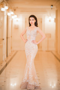 Hoa hậu Mỹ Linh muốn gắn bó với công việc MC