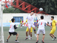 Giành vé bán kết kịch tính, THPT Nguyễn Thị Minh Khai lại mơ vô địch