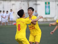 [ẢNH] Những hình ảnh nóng bỏng loạt trận 16h chiều 9-10