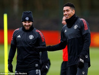 [ẢNH] Dàn sao M.U hí hửng trên sân tập, sẵn sàng 