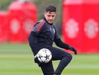 [ẢNH] Dàn sao M.U hí hửng trên sân tập, sẵn sàng 