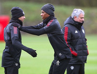 [ẢNH] Dàn sao M.U hí hửng trên sân tập, sẵn sàng 