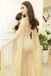 Hoa hậu Mỹ Linh biến hóa với 