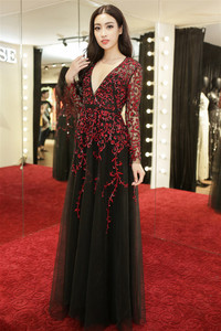 Hoa hậu Mỹ Linh biến hóa với 