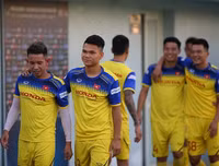 [ẢNH] Thầy Park đáp trả HLV Thái Lan, 'lên dây cót' cho học trò trước đại chiến