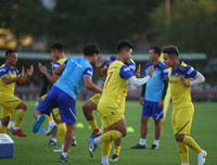 [ẢNH] Thầy Park đáp trả HLV Thái Lan, 'lên dây cót' cho học trò trước đại chiến