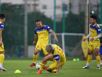 [ẢNH] Thầy Park đáp trả HLV Thái Lan, 'lên dây cót' cho học trò trước đại chiến