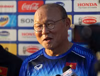 [ẢNH] Thầy Park đáp trả HLV Thái Lan, 'lên dây cót' cho học trò trước đại chiến