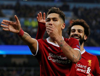 [ẢNH] Sao Liverpool tung tăng trên biển cùng vợ xinh trước thềm chung kết C1