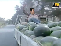 [ẢNH] Thua thảm Juventus, HLV Simeone bỏ nghề, ra đường bán dưa?