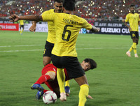 [ẢNH] Bị đối thủ chơi bạo lực, Công Phượng vẫn biết cách 