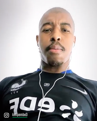 [ẢNH] Các sao bóng đá đua nhau cạo trọc đầu