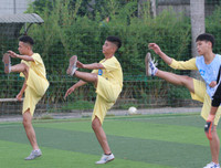 [ẢNH] Á quân THPT Phùng Khắc Khoan tích cực tập dứt điểm trước ngày ra quân