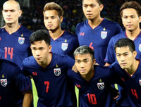 [ẢNH] 'Messi Việt' hội ngộ 'Messi Thái' sau trận hòa không bàn thắng