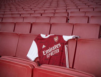 [ẢNH] Ngắm David Luiz, Aubameyang trong áo đấu mùa tới của Arsenal