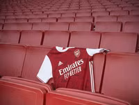 [ẢNH] Ngắm David Luiz, Aubameyang trong áo đấu mùa tới của Arsenal