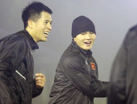 [ẢNH] U23 Việt Nam bị cho tập ở một sân tối quá mức cho phép