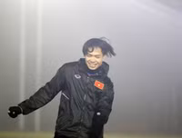 [ẢNH] U23 Việt Nam bị cho tập ở một sân tối quá mức cho phép