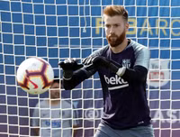 [ẢNH] Cả châu Âu thèm muốn 11 ngôi sao mà Barca sắp tống khứ