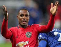 [ẢNH] Khoảnh khắc lịch sử khi Ighalo ra mắt M.U