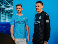 [ẢNH] Cận cảnh mẫu áo đấu mới đẹp lạ của Man City