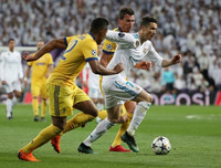 [ẢNH] Ronaldo khoe cơ bắp hoàn hảo sau khi lóe sáng đưa Real vào bán kết