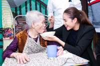 Phạm Hương nhảy flashmob cùng hàng nghìn sinh viên