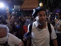 [ẢNH] Cận cảnh chỗ ở sang chảnh của Ronaldinho sau khi ra tù