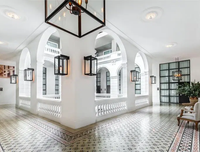 [ẢNH] Cận cảnh chỗ ở sang chảnh của Ronaldinho sau khi ra tù