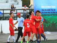 [ẢNH] Toàn cảnh các trận đấu nóng bỏng chiều 14-10