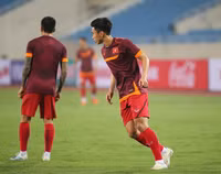 [ẢNH] Đoàn Văn Hậu tập 2 buổi là đủ để ra sân đấu Malaysia