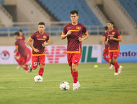 [ẢNH] Đoàn Văn Hậu tập 2 buổi là đủ để ra sân đấu Malaysia