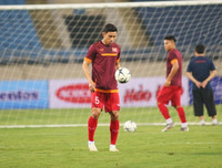 [ẢNH] Đoàn Văn Hậu tập 2 buổi là đủ để ra sân đấu Malaysia