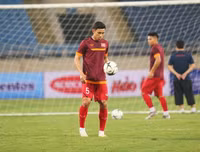 [ẢNH] Đoàn Văn Hậu tập 2 buổi là đủ để ra sân đấu Malaysia