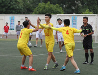 Giành vé bán kết kịch tính, THPT Nguyễn Thị Minh Khai lại mơ vô địch