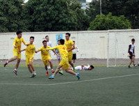 Giành vé bán kết kịch tính, THPT Nguyễn Thị Minh Khai lại mơ vô địch