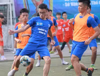 [ẢNH] Cầu thủ THPT Đông Đô gục ngã sau thất bại đáng tiếc