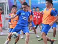 [ẢNH] Cầu thủ THPT Đông Đô gục ngã sau thất bại đáng tiếc