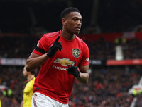 [ẢNH] Các sao bóng đá đua nhau cạo trọc đầu