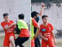 [ẢNH] Á quân THPT Phùng Khắc Khoan vất vả lấy vé tứ kết