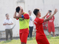 [ẢNH] Á quân THPT Phùng Khắc Khoan vất vả lấy vé tứ kết