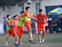 [ẢNH] Á quân THPT Phùng Khắc Khoan vất vả lấy vé tứ kết