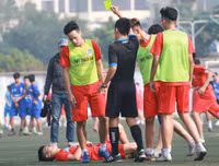 [ẢNH] Á quân THPT Phùng Khắc Khoan vất vả lấy vé tứ kết