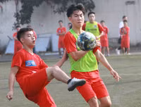 [ẢNH] Á quân THPT Phùng Khắc Khoan vất vả lấy vé tứ kết