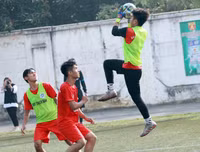 [ẢNH] Á quân THPT Phùng Khắc Khoan vất vả lấy vé tứ kết