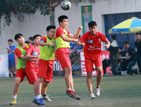 [ẢNH] Á quân THPT Phùng Khắc Khoan vất vả lấy vé tứ kết