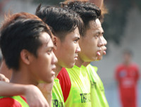 [ẢNH] Á quân THPT Phùng Khắc Khoan vất vả lấy vé tứ kết