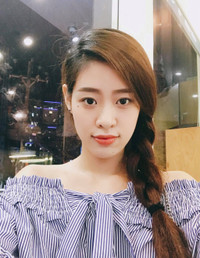 Vẻ đẹp ngoài đời khó tin của tân Hoa hậu Khánh Vân