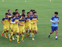 [ẢNH] 10 trợ lý giúp việc cho HLV Park trong buổi tập của U23 Việt Nam